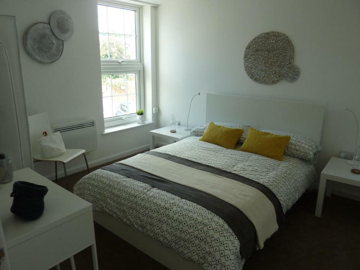 No 1 Town Apartment Сидмут Екстериор снимка