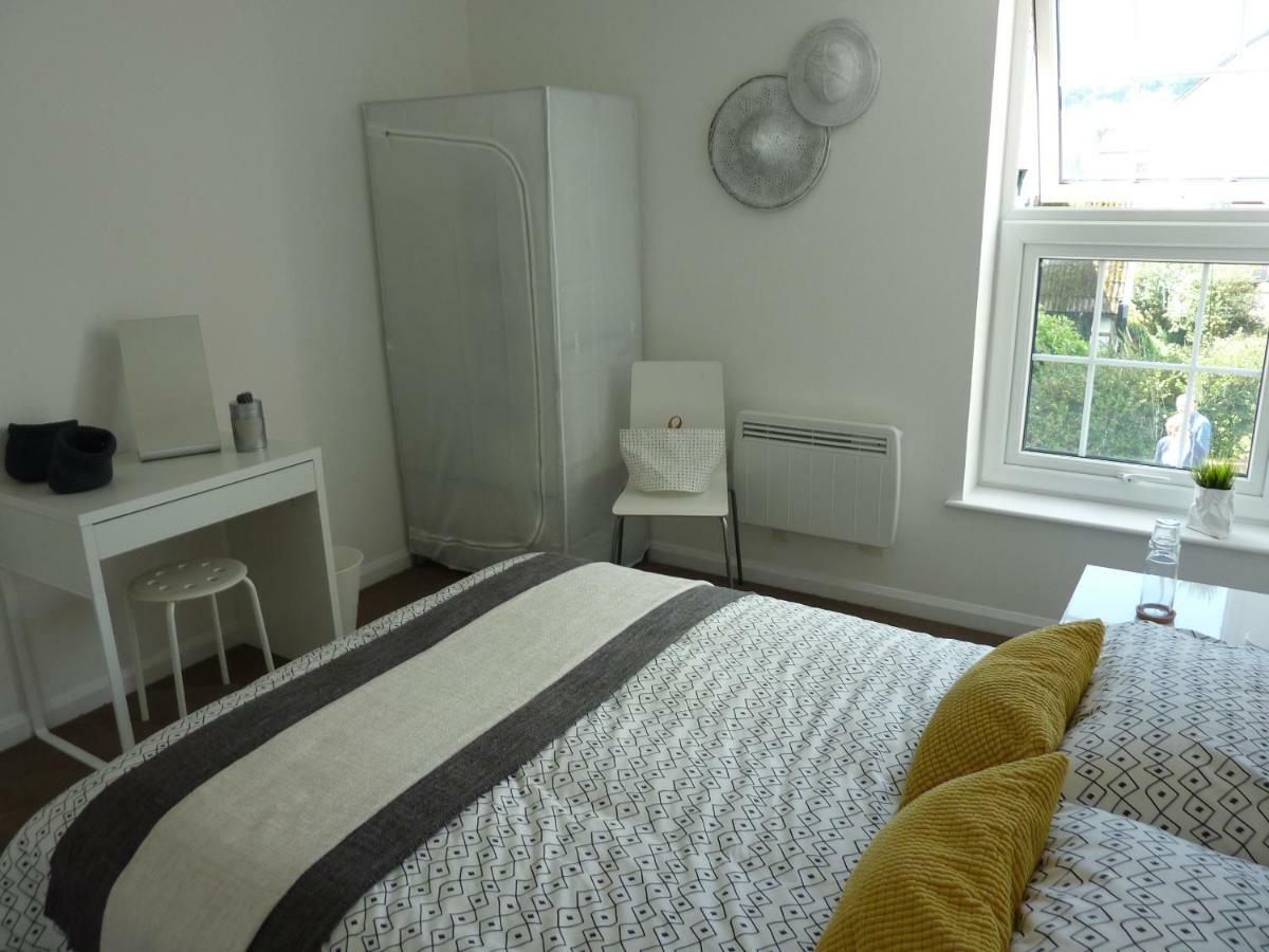 No 1 Town Apartment Сидмут Екстериор снимка