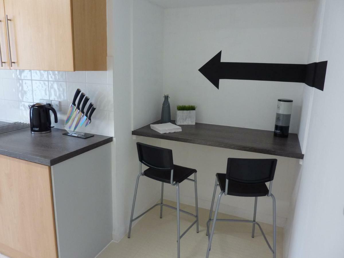 No 1 Town Apartment Сидмут Екстериор снимка