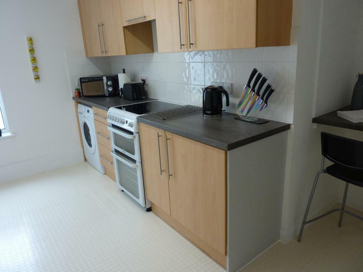 No 1 Town Apartment Сидмут Екстериор снимка